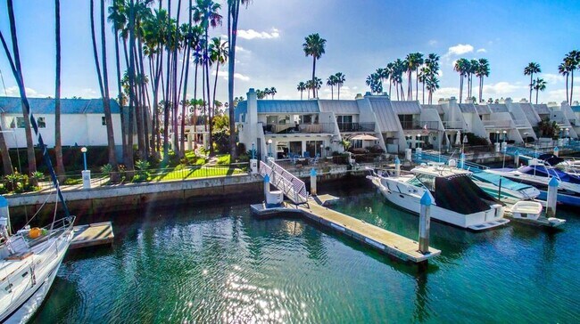 45 Antigua Ct