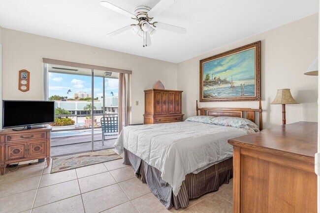 Photo - 560 Horizons W