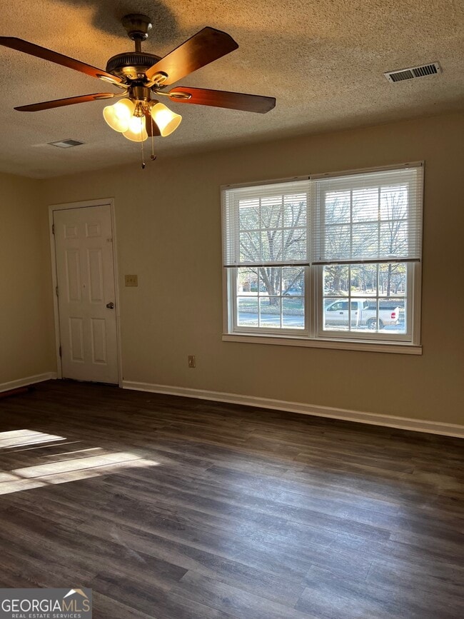 Photo - 420 N Elizabeth Ln