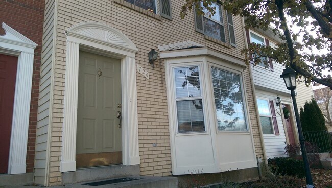 Photo - Great Town Home in Fantastic Location