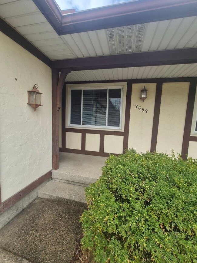 Photo - 3581-3583 Peck St SW