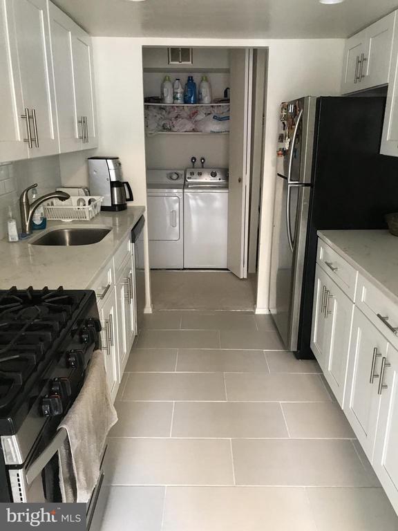 Photo - 1326 Spruce St Unit 905