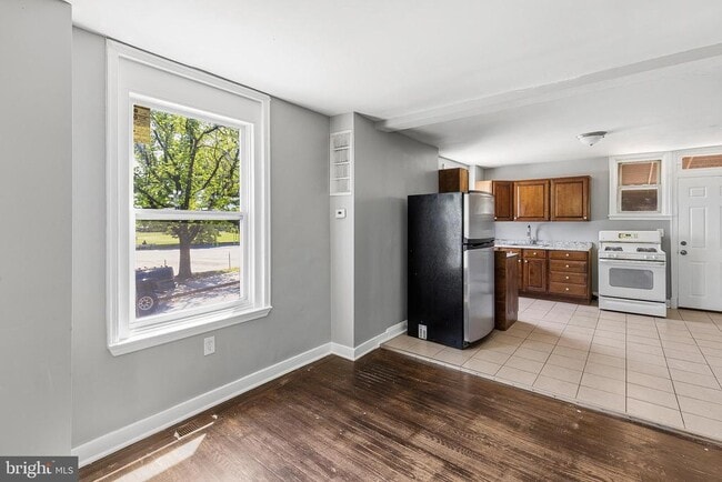 Photo - 2056 Griffis Ave
