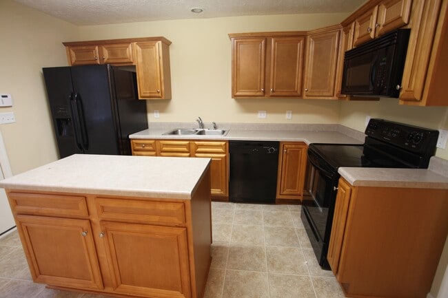 Photo - 3Bed/2.5Bath Townhome in Opelika!
