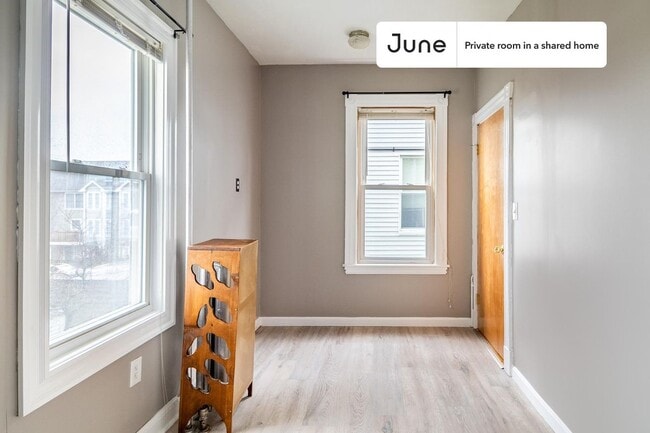 Photo - Room in Shared 5 bed/1 bath home Unidad E