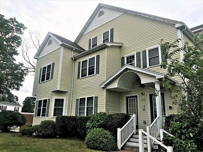 Building Photo - 372 Washington St Unit #E Rental