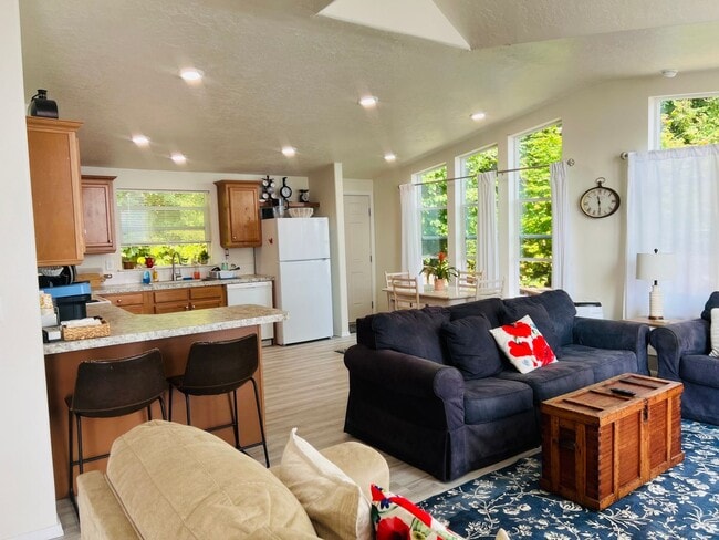 Photo - 2936 Madrona Beach Rd NW