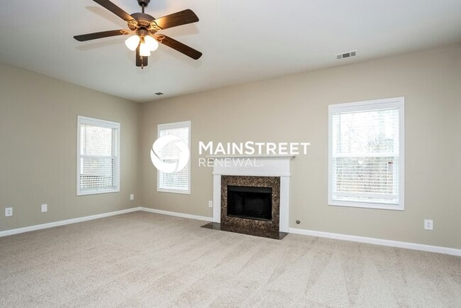 4 Bedroom Pet-Friendly Home in Atlanta, GA with Main Street Renewal