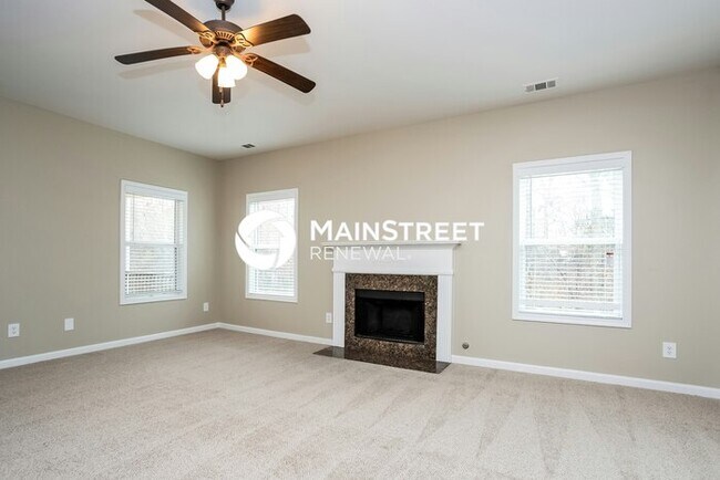 Photo - 4 Bedroom Pet-Friendly Home in Atlanta, GA with Main Street Renewal