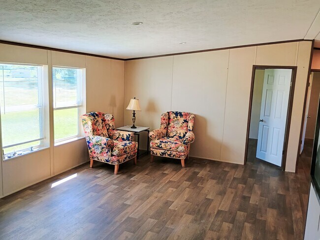 Photo - 200 N 28th St