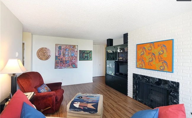 Photo - 2 Bedroom with View Balcony in Culver City