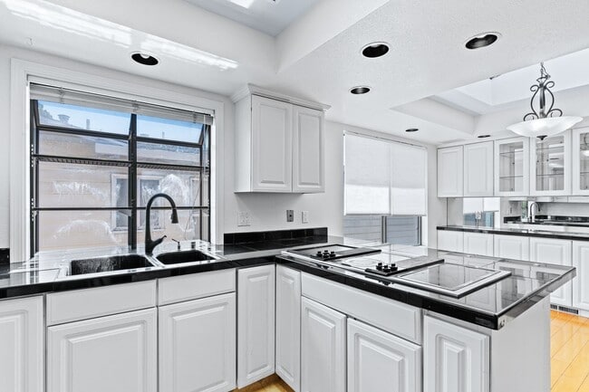 Photo - Updated 3 Bedroom Duplex in Hayward with G...