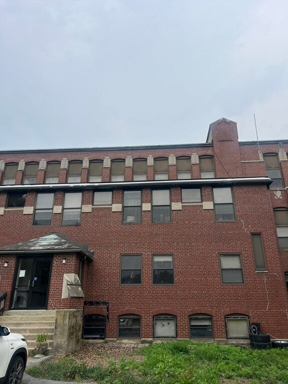 Photo - 145 Broad St Unit 18