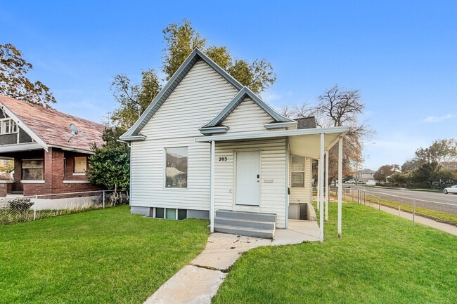 Building Photo - Central Park Unit #1