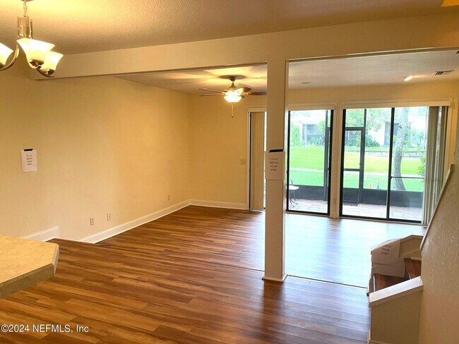 Photo - 7782 Las Palmas Way