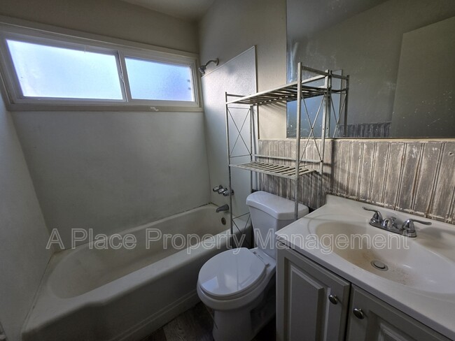 Photo - 8322 Woodhurst Dr House