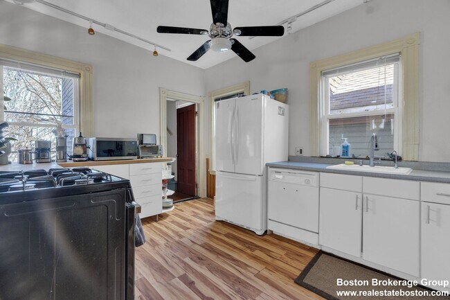 Photo - 5 Sachem St Unit 3