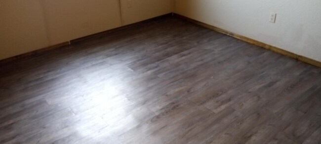 Photo - 902 Cynthia St Unidad 35