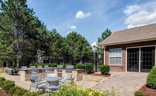 15 Kensington Cir
