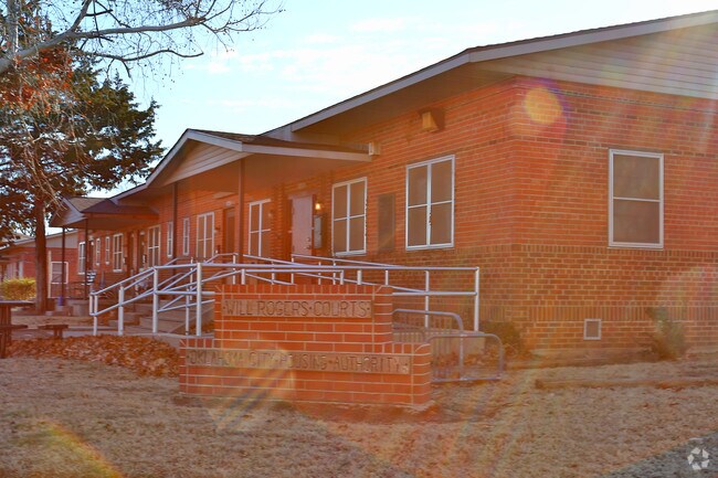Photo - Will Rogers Courts
