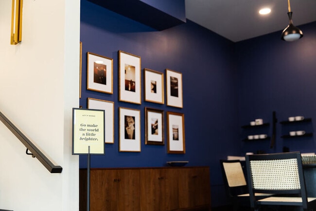 Photo - 723 Mt Vernon Ave Unit 209