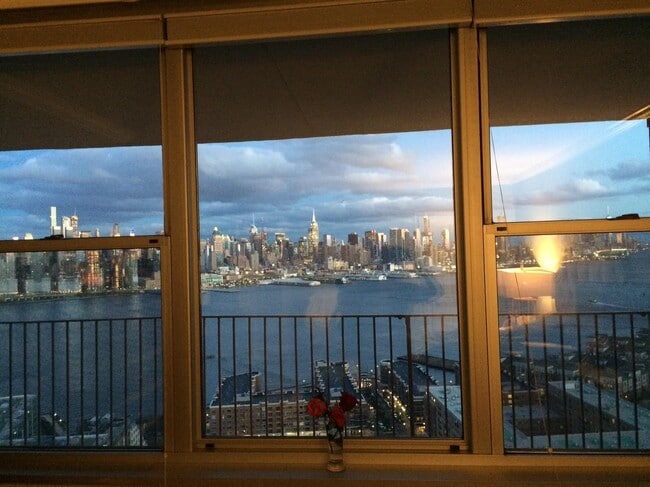 Building Photo - 6040 JFK Blvd E Unit 25F