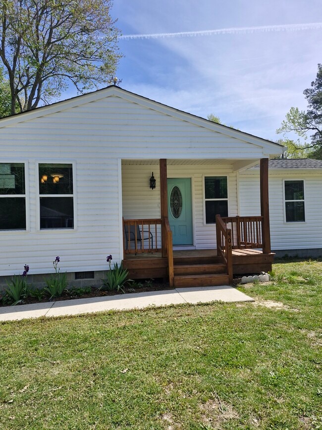 Photo - 405 Baptist Rd