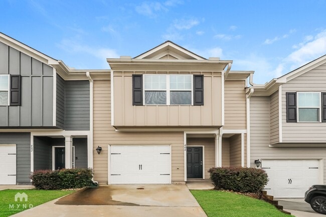 Photo - 404 Highwood Ln