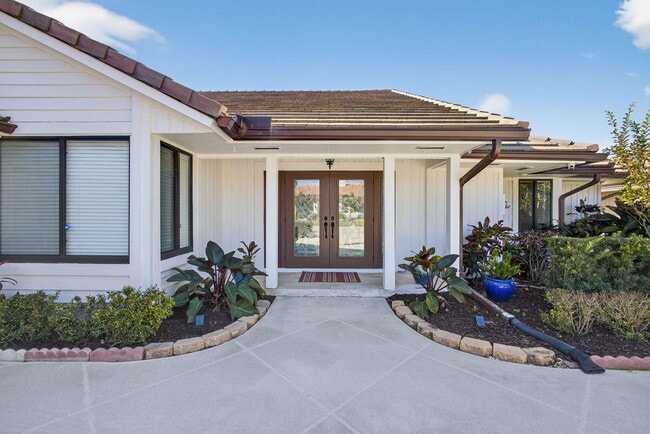 Photo - 168 Thornton Dr