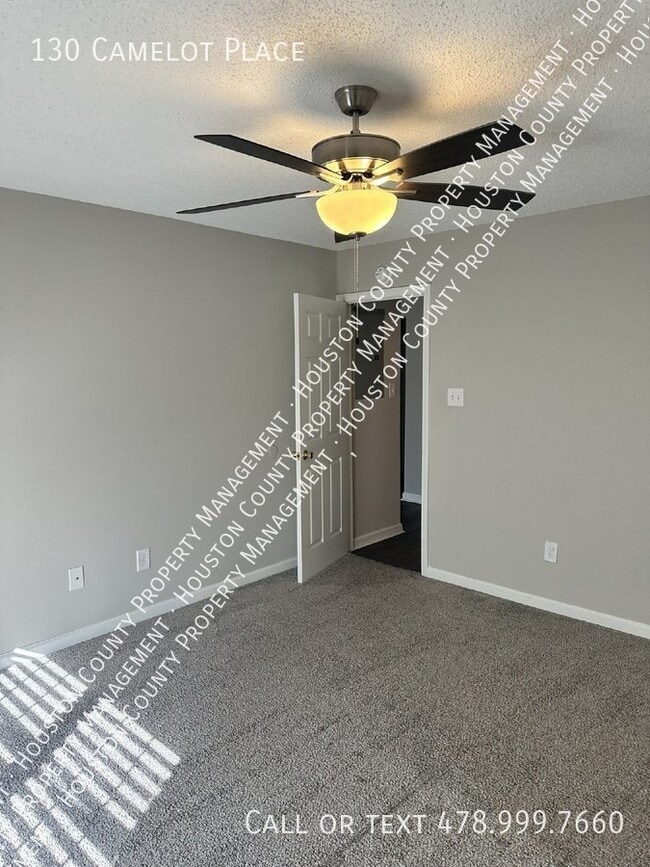 Photo - 130 Camelot Pl