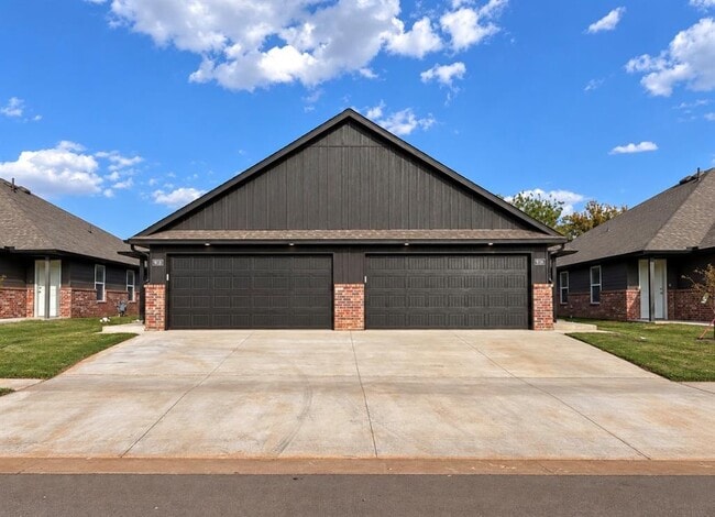 9118 McLendon Ct
