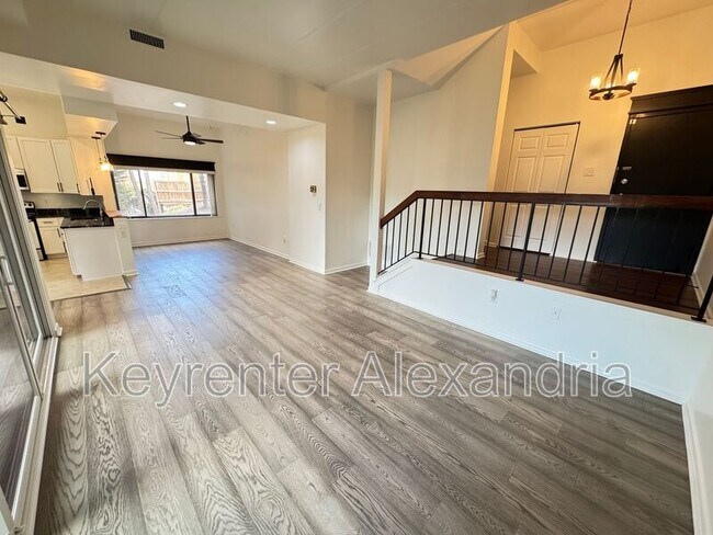 Building Photo - 124 Roberts Ln Unit 101