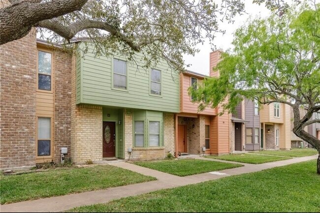 Photo - 2713 Saint Joseph St