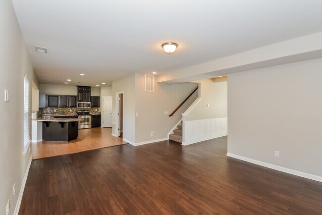 Photo - 2016 Kingston Pl