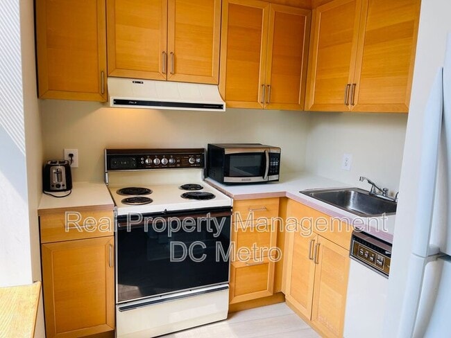 Photo - 3 Washington Cir NW Unit #203