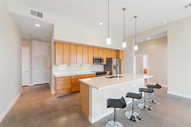 Photo - 507 Sabine St Unit 707