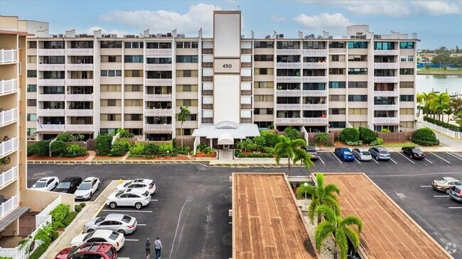 Building Photo - 450 Treasure Island Causeway Unit 212 Rental
