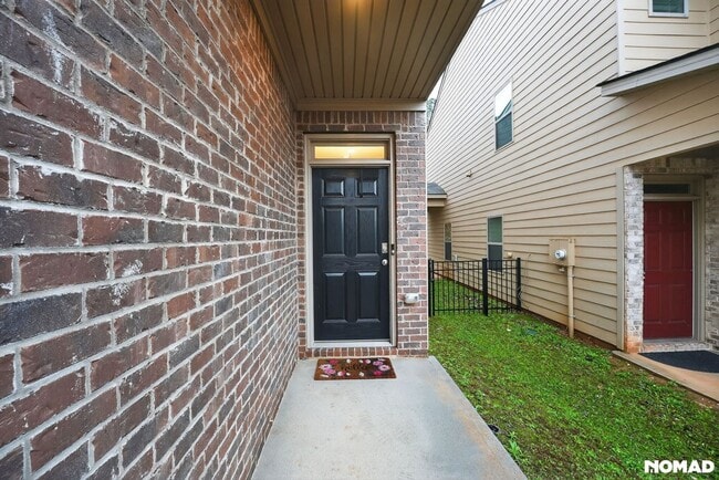 Photo - 1765 Labonte Pkwy