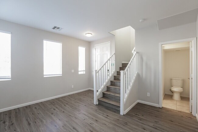 Photo - 5211 Burton Dr