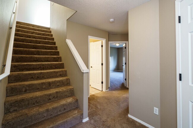 Photo - 3 Bedroom 2.5 Bath Duplex -Quick Easy Access to SR 14