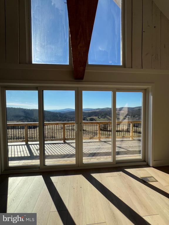 Photo - 11533 Wolfsville Rd