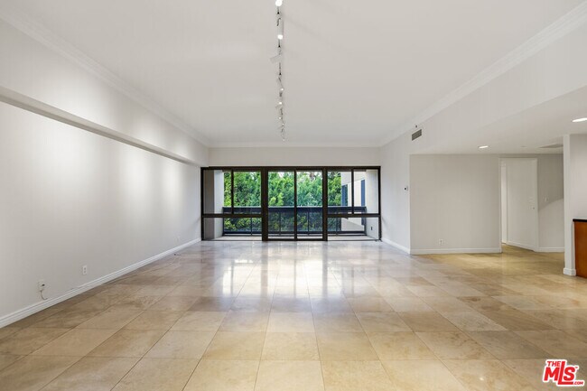 Photo - 10445 Wilshire Blvd Unit 305