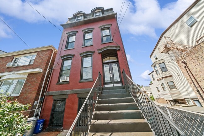 Photo - 591 Bramhall Ave