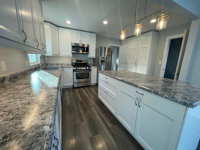 Photo - 8380 Huron River Dr