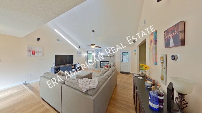 Photo - 1253 Whitewood Way