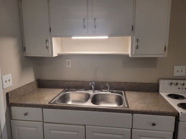 Photo - FIRST MONTH FREE! 1 Bedroom 1 Bathroom Apa...