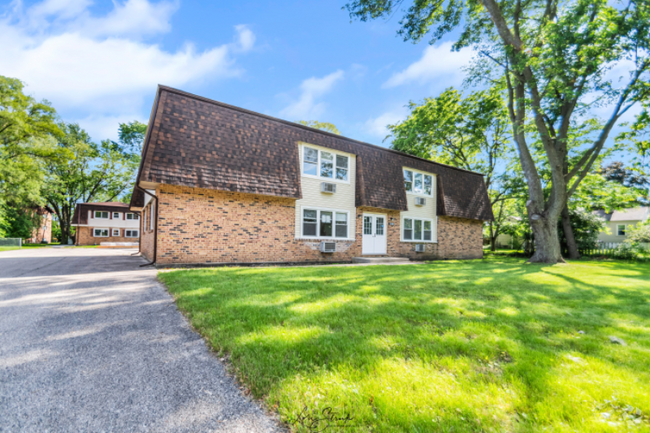 Building Photo - 902 3rd St Rental