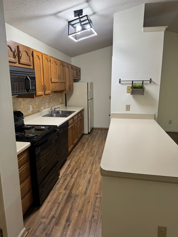5928 W Friendly Ave Unit L