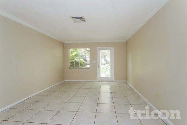 Photo - 8105 Longbay Blvd