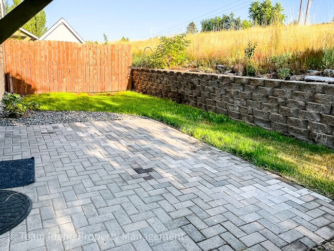 Photo - Beautiful 4 bedroom 3 bath townhouse w/att...